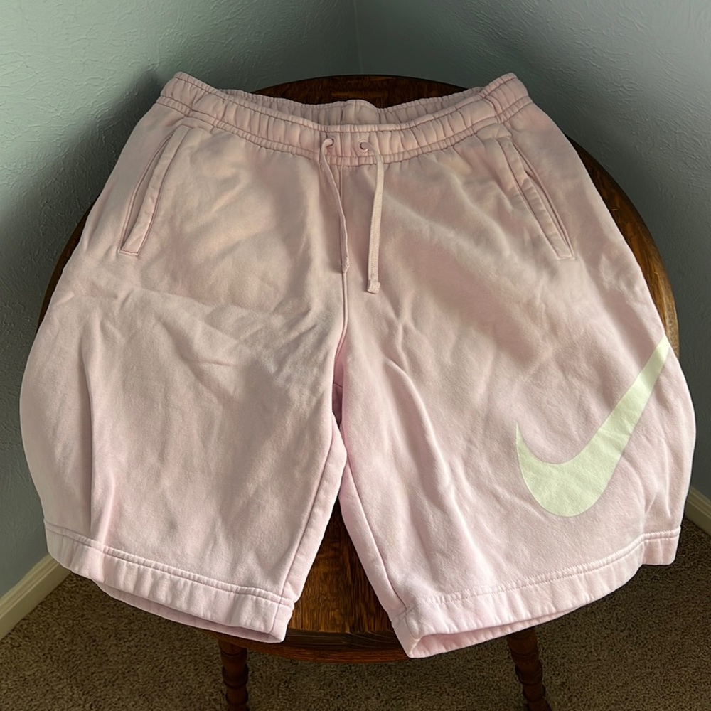 💗 Pink Nike Shorts Sweats